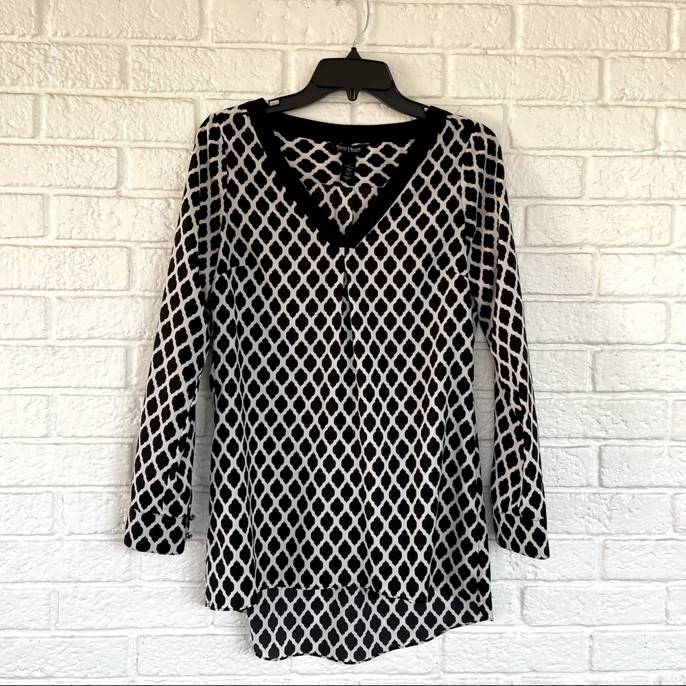 White House Black Market geometric tunic blouse size 4